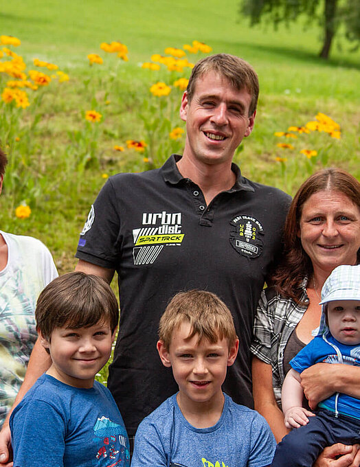 BIO-Hof Familie Ecker